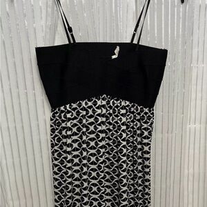 “Max Studio”Black & White Dress SZ: (XS) adjustable straps NWTags.